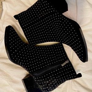 Black suede / rhinestone booties ✨ size 9.5 wide
